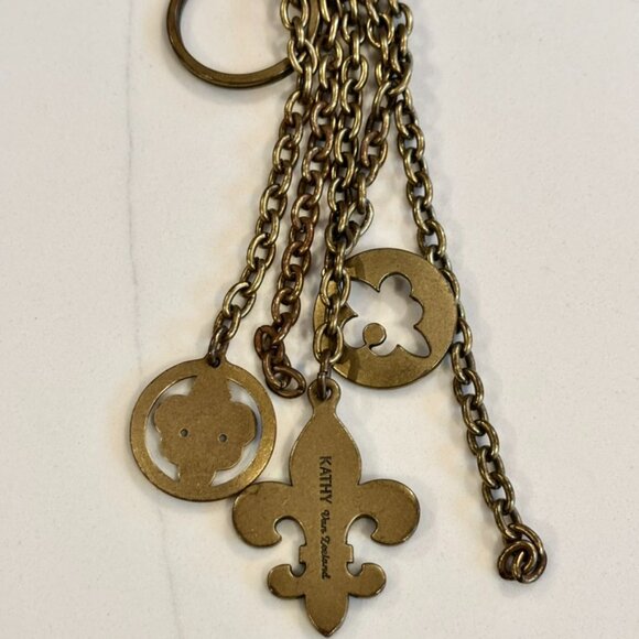 Vintage Kathy Van Zeeland FLEUR DE LIS Charm Keychain Fob signed Rare - Picture 4 of 11